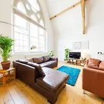 Blissful Corner *