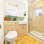 Blissful Corner Apartamento Bristol