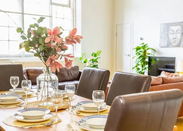 Blissful Corner Apartamento Bristol